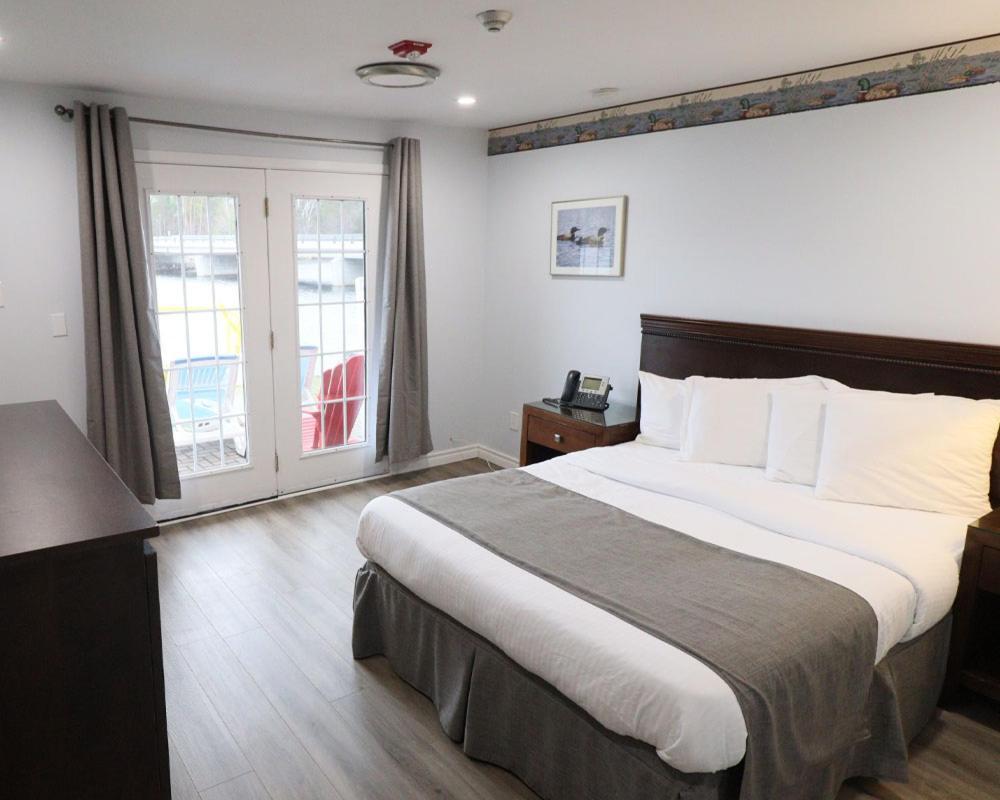 Algonquin Lakeside Inn Dwight Εξωτερικό φωτογραφία