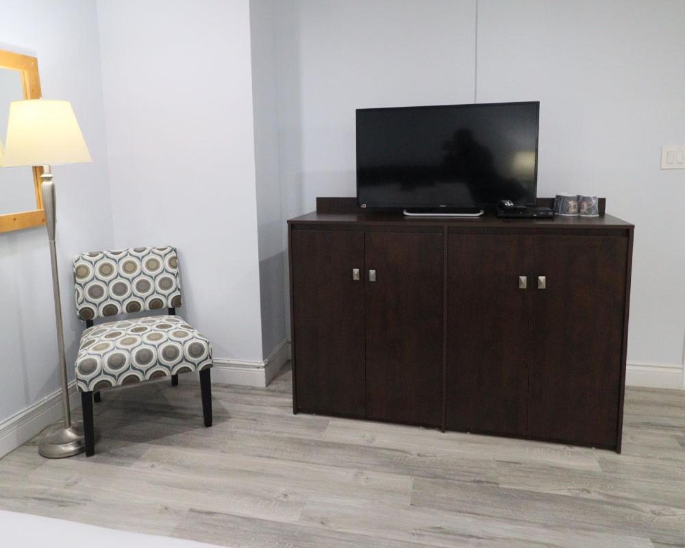 Algonquin Lakeside Inn Dwight Εξωτερικό φωτογραφία