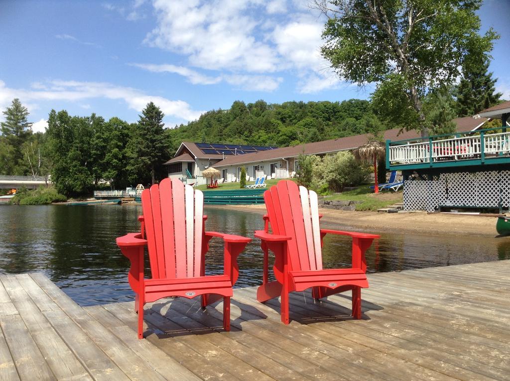 Algonquin Lakeside Inn Dwight Εξωτερικό φωτογραφία