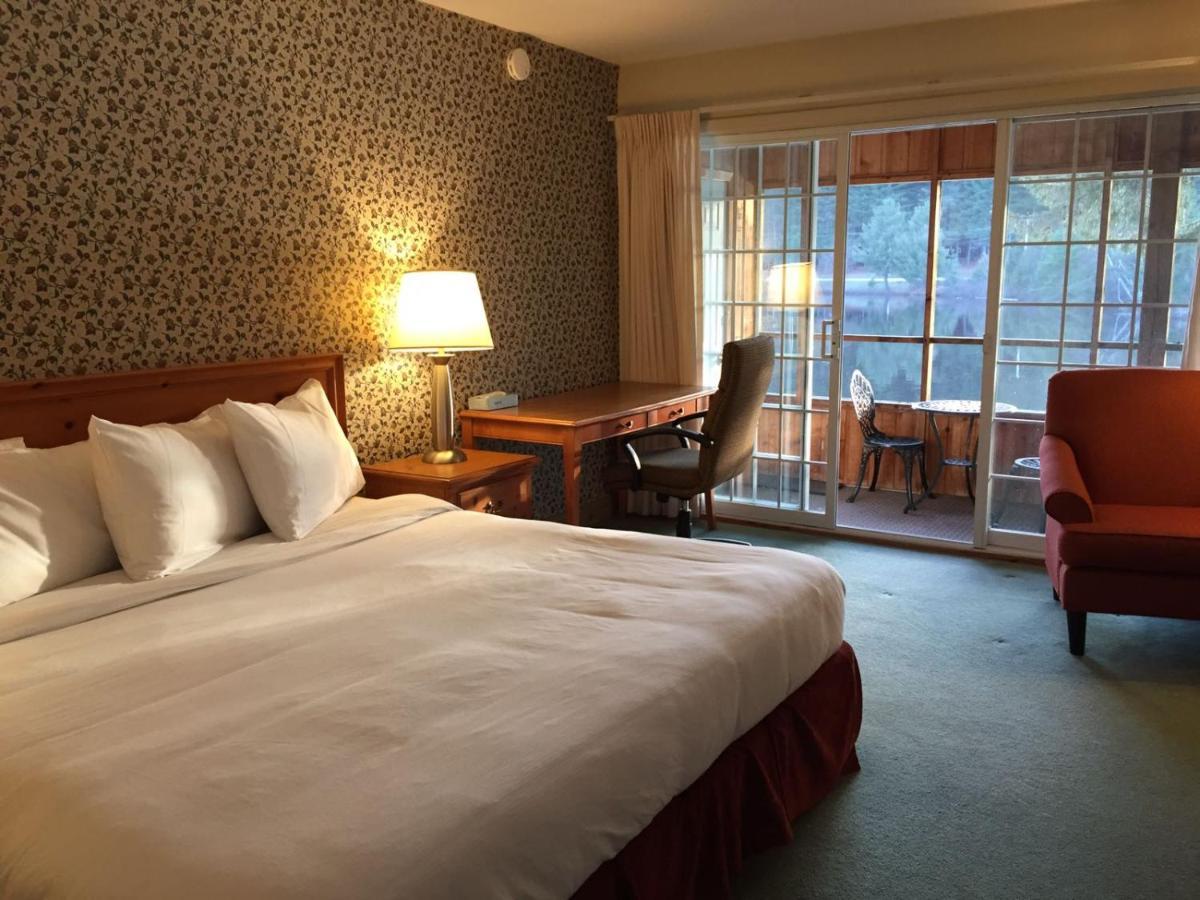 Algonquin Lakeside Inn Dwight Δωμάτιο φωτογραφία