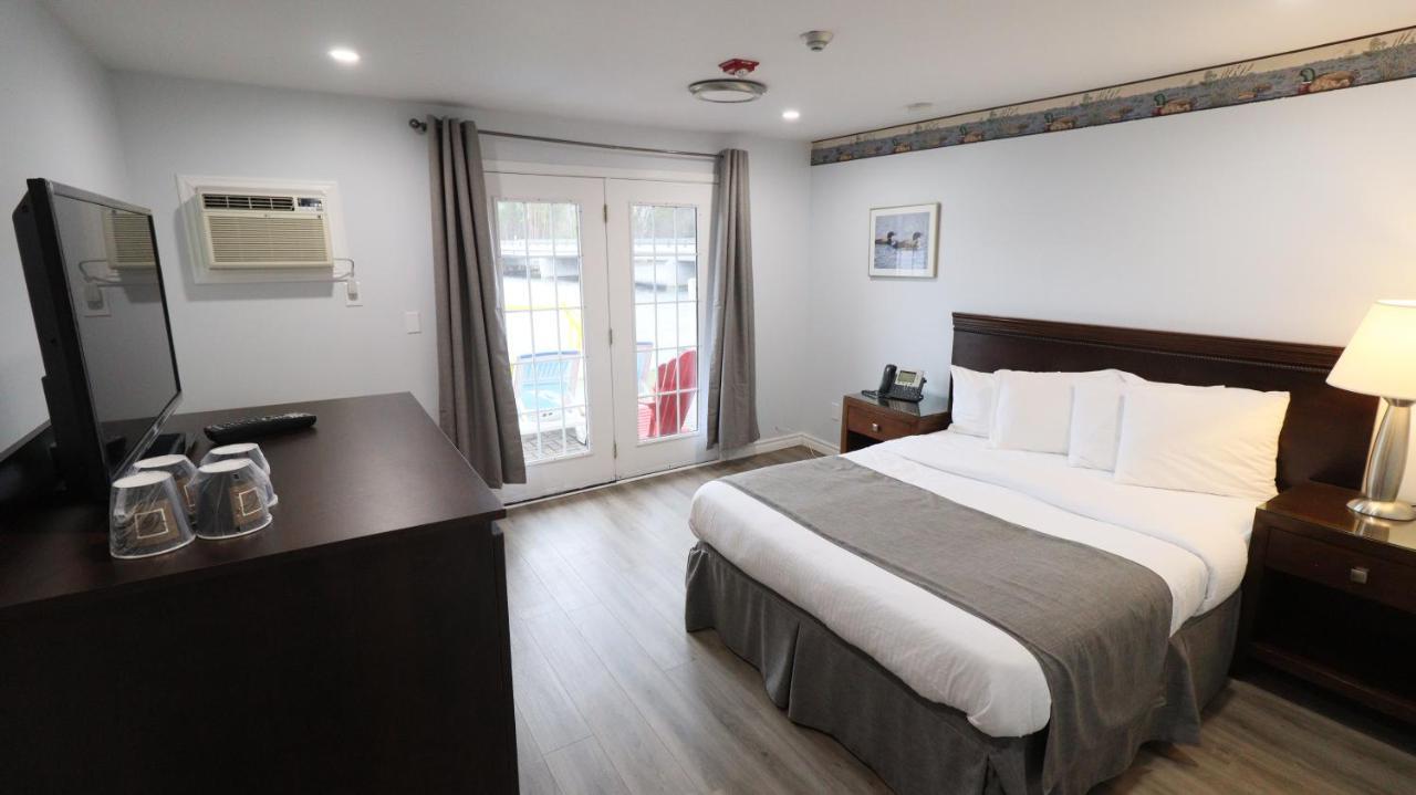 Algonquin Lakeside Inn Dwight Εξωτερικό φωτογραφία