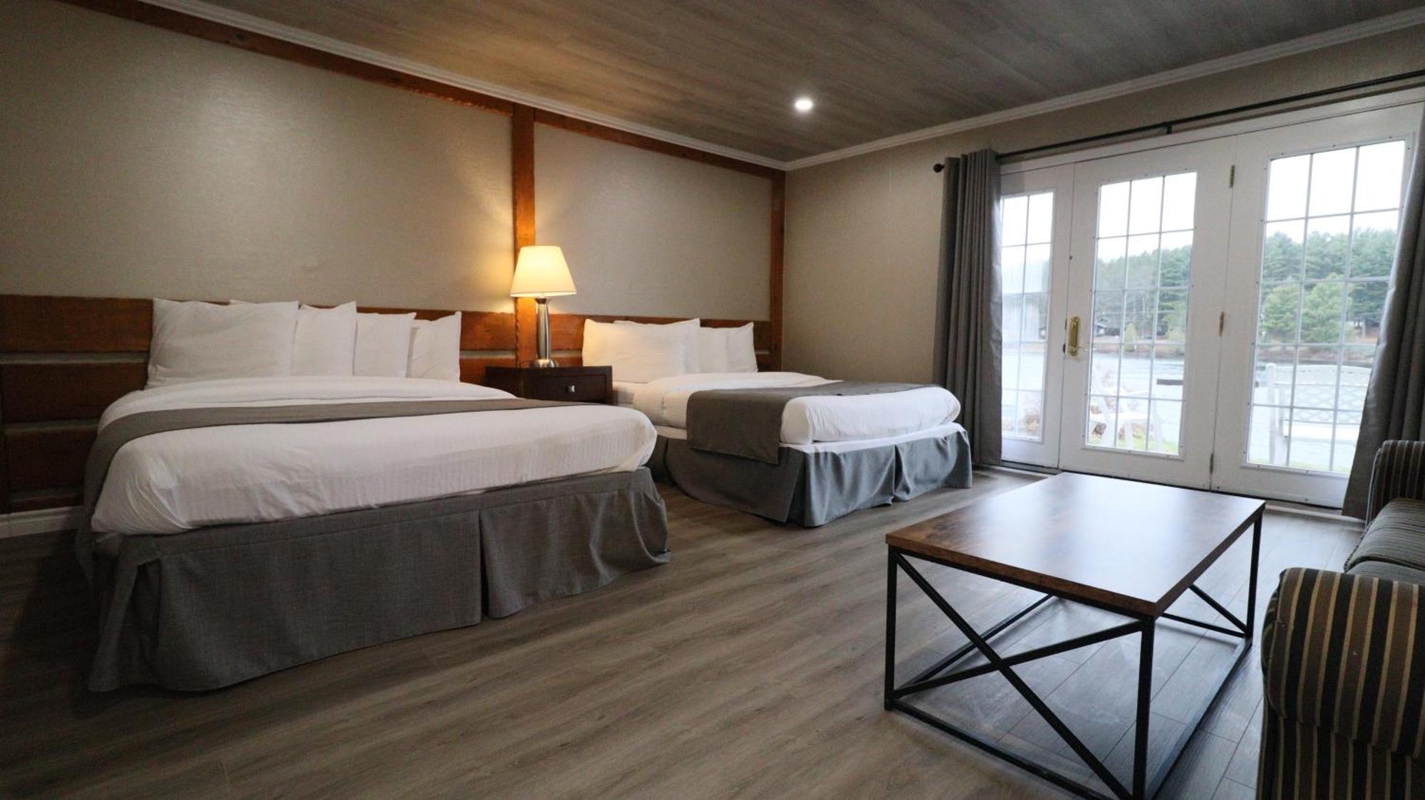 Algonquin Lakeside Inn Dwight Εξωτερικό φωτογραφία