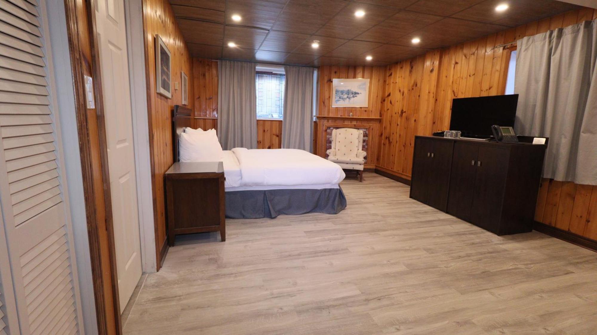 Algonquin Lakeside Inn Dwight Εξωτερικό φωτογραφία