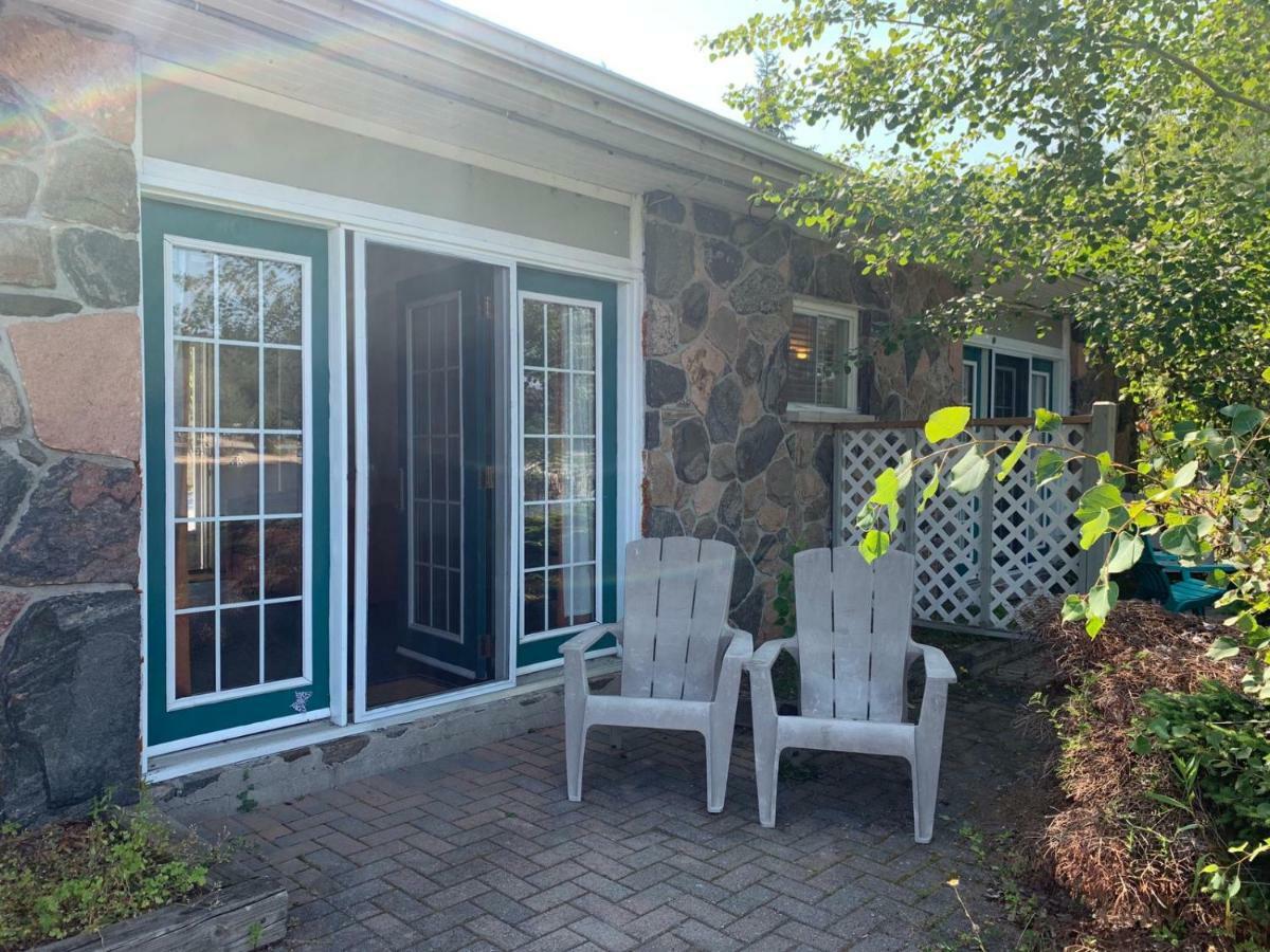 Algonquin Lakeside Inn Dwight Εξωτερικό φωτογραφία