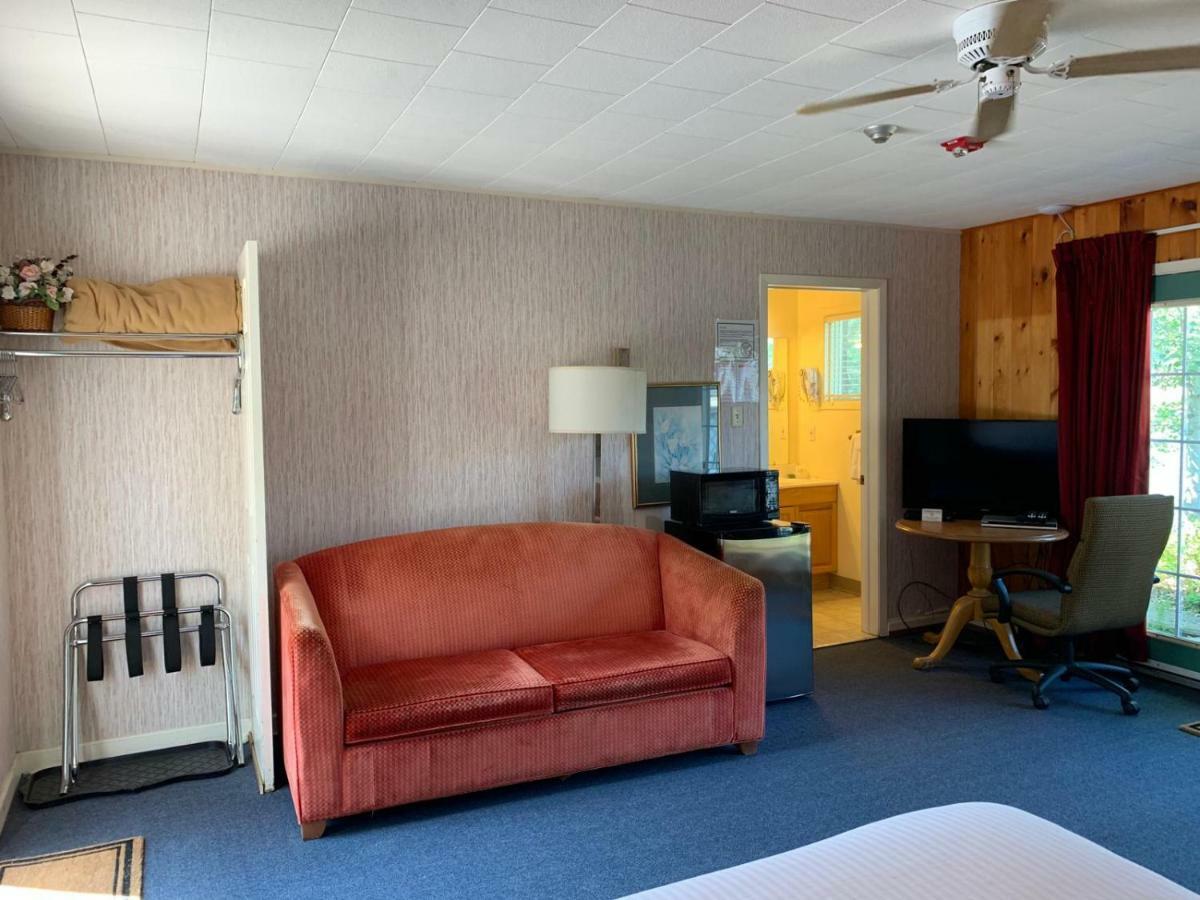 Algonquin Lakeside Inn Dwight Εξωτερικό φωτογραφία