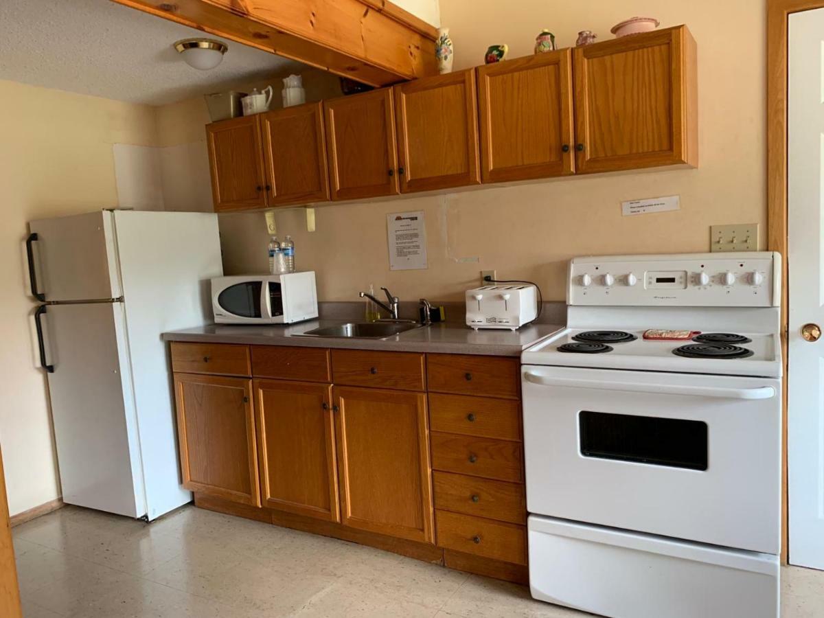 Algonquin Lakeside Inn Dwight Εξωτερικό φωτογραφία