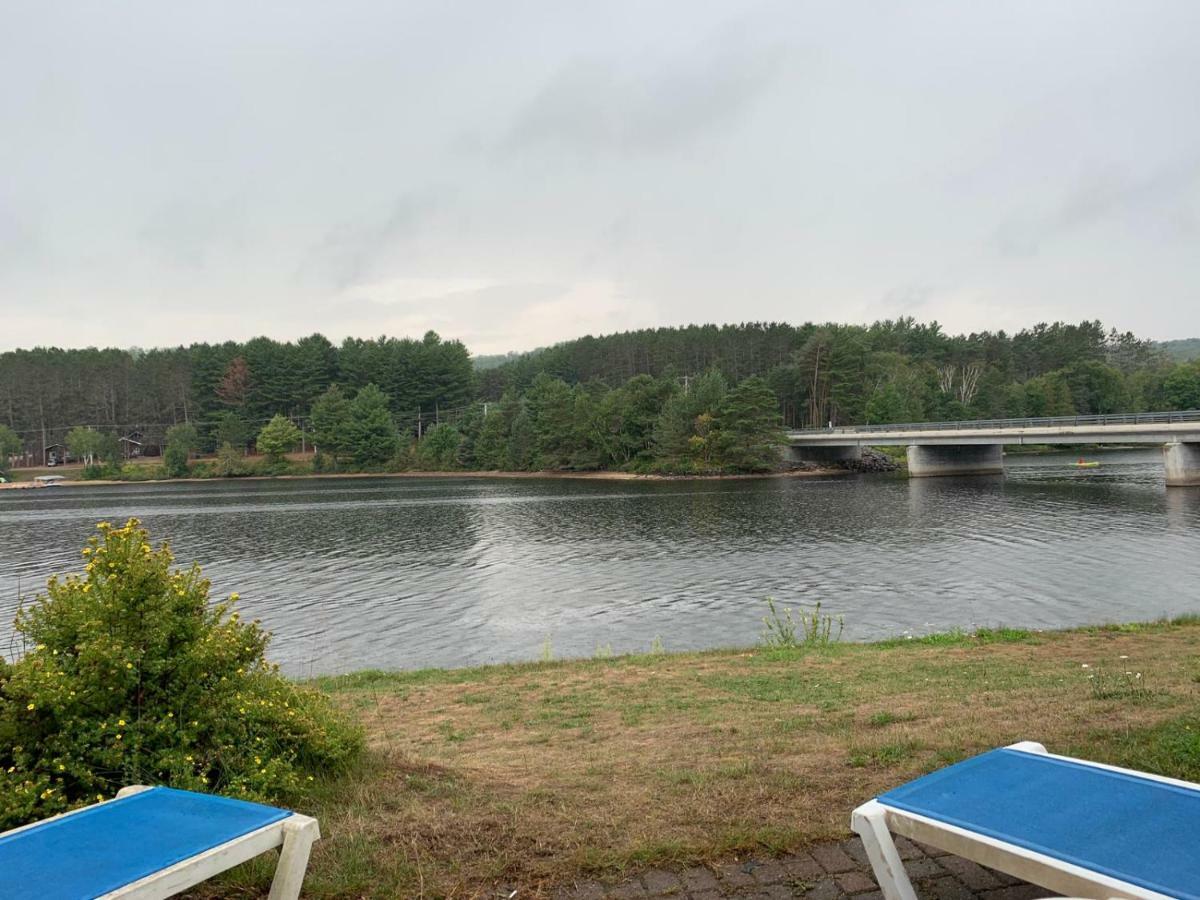 Algonquin Lakeside Inn Dwight Εξωτερικό φωτογραφία